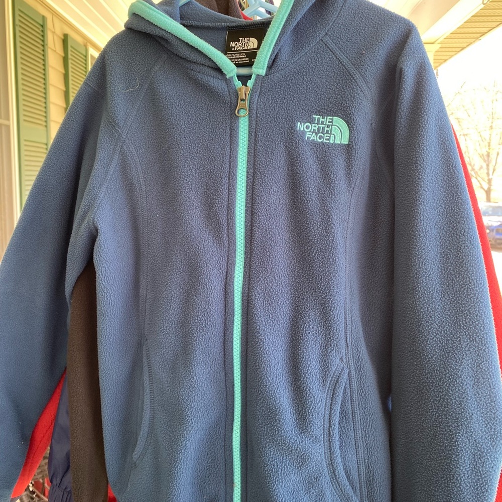 Northface Fleece ( 2 colors)